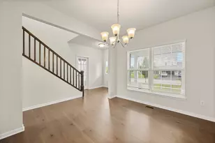 406 Mary Ann Cir, Sycamore, IL 60178 - Photo 10