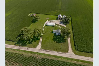 758 N 1st Road, Dana, IL 61321 - Photo 1
