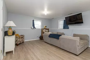 35706 N Laurel Ave, Ingleside, IL 60041 - Photo 6