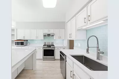 537 W Parkside Drive, Palatine, IL 60067 - Photo 2