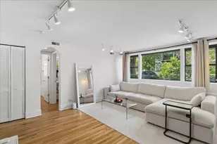 1353 W Fargo Ave, Chicago, IL 60626 - Photo 2
