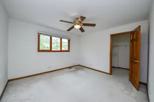 2324 Kalamazoo Dr, Naperville, IL 60565 - Photo 20
