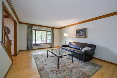 2324 Kalamazoo Drive, Naperville, IL 60565 - Photo 4