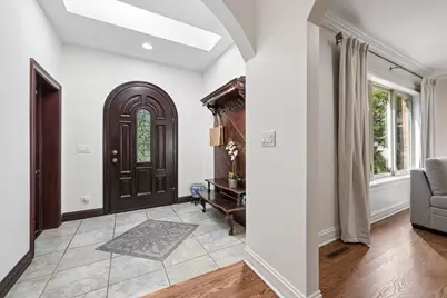 226 Sunset Drive, Wilmette, IL 60091 - Photo 2