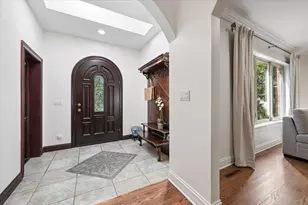 226 Sunset Dr, Wilmette, IL 60091 - Photo 2