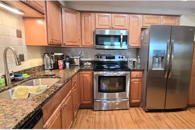 690 Chandler Road #408, Gurnee, IL 60031 - Photo 8