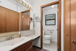 1255 John Dr, Hoffman Estates, IL 60169 - Photo 14