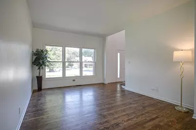 614 Aspen Court, Antioch, IL 60002 - Photo 4