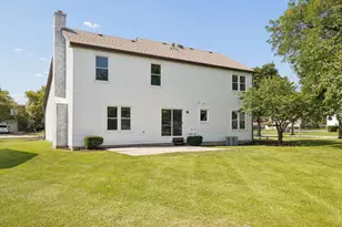 1545 Scottdale Cir, Wheaton, IL 60189 - Photo 24