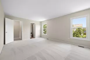 1545 Scottdale Cir, Wheaton, IL 60189 - Photo 22