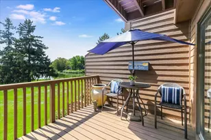 355 Indian Point, Lake Barrington, IL 60010 - Photo 4