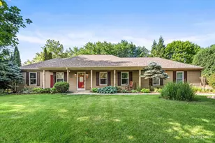 44W043 Fox Wilds Dr, Saint Charles, IL 60175 - Photo 1