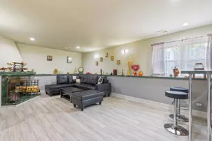 850 Silverwood Ct, Lake Zurich, IL 60047 - Photo 16