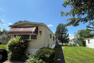 114 Huntsbridge Rd, Matteson, IL 60443 - Photo 1