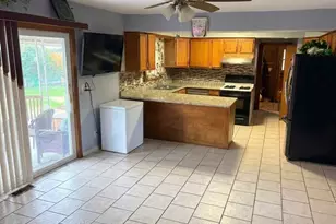 231 W Diversey Ave, Addison, IL 60101 - Photo 4
