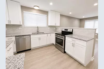 10140 S La Salle Street, Chicago, IL 60628 - Photo 6