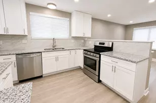 10140 S La Salle St, Chicago, IL 60628 - Photo 6
