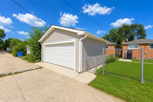 10140 S La Salle St, Chicago, IL 60628 - Photo 20