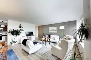 4250 N Marine Dr, Chicago, IL 60613 - Photo 8