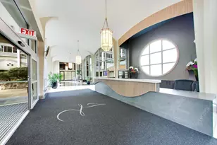 4250 N Marine Dr, Chicago, IL 60613 - Photo 2
