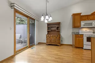 248 Nelson Pkwy, Cherry Valley, IL 61016 - Photo 8