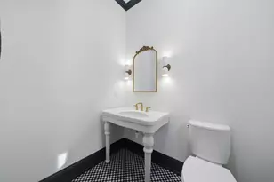 2106 N Campbell Ave, Chicago, IL 60647 - Photo 20