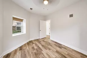 6328 N Bell Ave, Chicago, IL 60659 - Photo 18