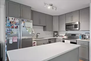5701 N Sheridan Rd, Chicago, IL 60660 - Photo 6