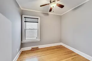 1521 W Nelson St, Chicago, IL 60657 - Photo 12