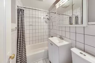 1521 W Nelson St, Chicago, IL 60657 - Photo 18