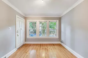 1521 W Nelson St, Chicago, IL 60657 - Photo 2