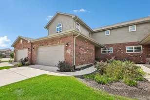 19726 Sunset Ct, Tinley Park, IL 60487 - Photo 2