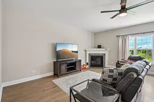 19726 Sunset Ct, Tinley Park, IL 60487 - Photo 6