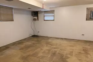 11329 S Green Bay Ave, Chicago, IL 60617 - Photo 10
