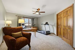 6183 Tyrnbury Dr, Lisle, IL 60532 - Photo 34