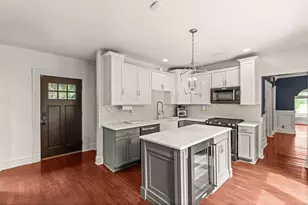 749 N Van Buren St, Batavia, IL 60510 - Photo 10
