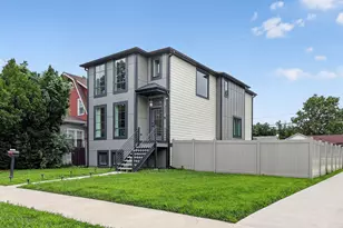 302 S 7th Ave, Maywood, IL 60153 - Photo 2