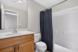 1875 Stirling Ln, Montgomery, IL 60538 - Photo 24