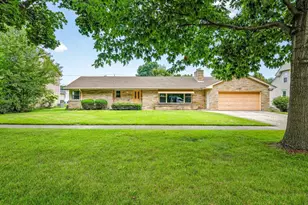 1324 S 3rd St, Saint Charles, IL 60174 - Photo 2