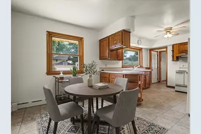 1324 S 3rd Street, Saint Charles, IL 60174 - Photo 10