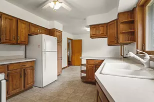 1324 S 3rd St, Saint Charles, IL 60174 - Photo 16