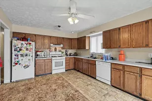 1300 N Motorola Dr, Pontiac, IL 61764 - Photo 12