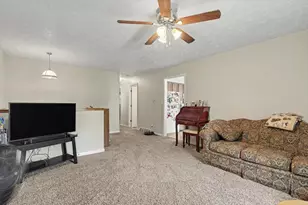 1300 N Motorola Dr, Pontiac, IL 61764 - Photo 10