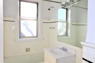 1047 W North Shore Ave, Chicago, IL 60626 - Photo 4