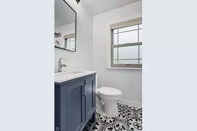 6558 N Troy Street, Chicago, IL 60645 - Photo 10