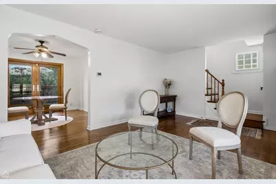 6558 N Troy Street, Chicago, IL 60645 - Photo 4