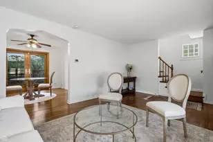 6558 N Troy St, Chicago, IL 60645 - Photo 4