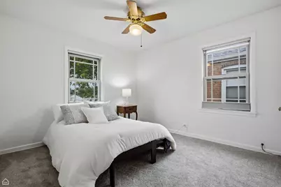 6558 N Troy Street, Chicago, IL 60645 - Photo 8