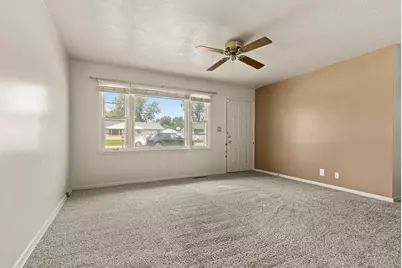 2013 Evans Avenue, Loves Park, IL 61111 - Photo 4