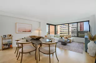 2930 N Sheridan Rd, Chicago, IL 60657 - Photo 2